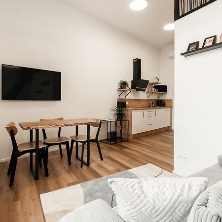 Internesto Brno Station Appartement Buitenkant foto