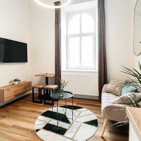 Internesto Brno Station Appartement Buitenkant foto