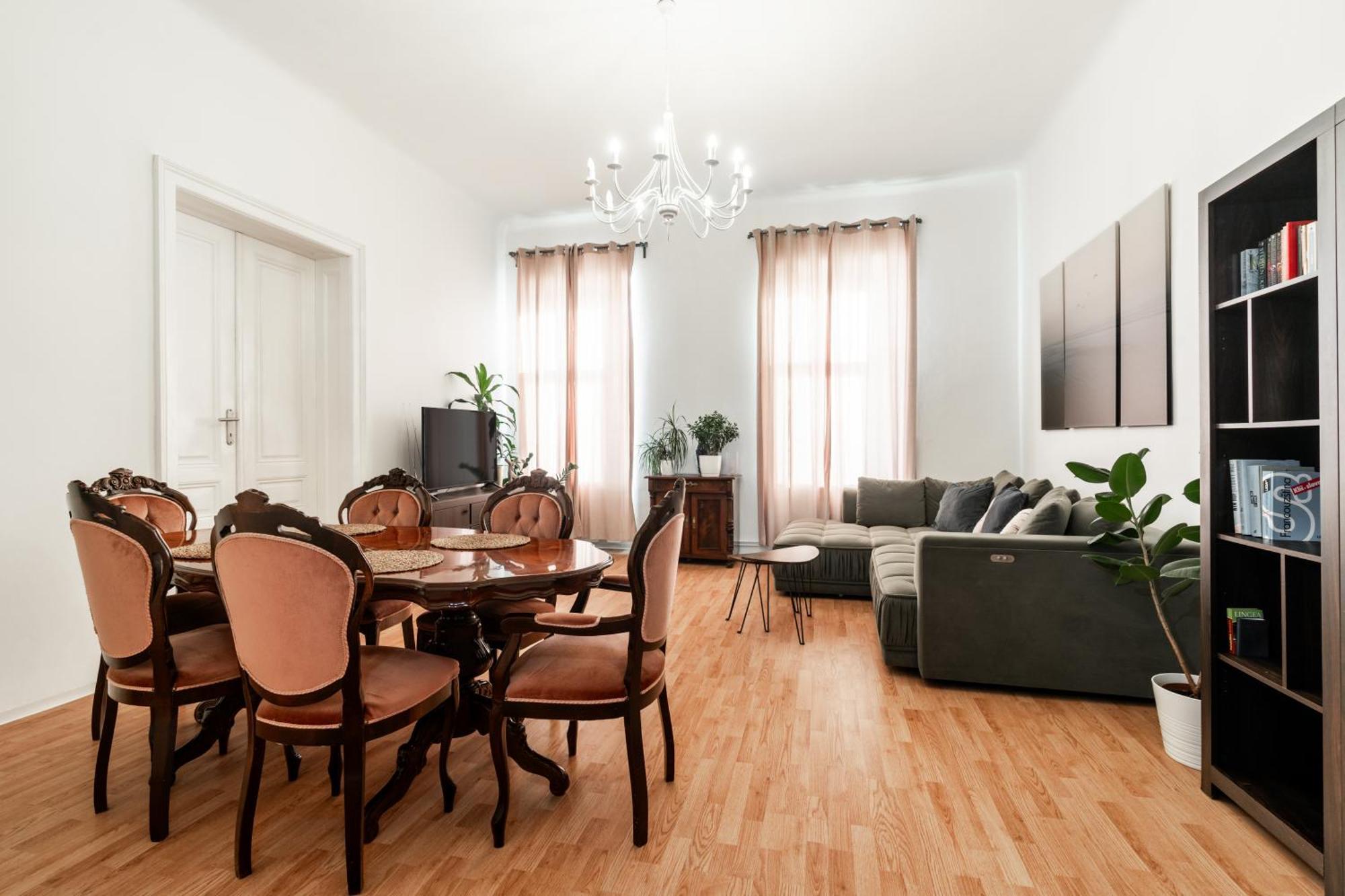Internesto Brno Station Appartement Buitenkant foto